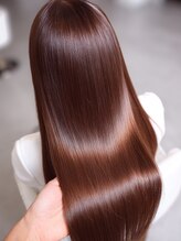 最新テクノロジーから生まれた《反応型パーソナルトリートメント link》 美髪をデザインする時代へ。