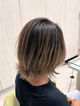 ビスイル 秋葉原店(Vis ill) ミニウルフレイヤーカットレディース