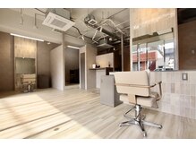 コア 福岡博多(Koa)の雰囲気（暖かみのある店内）