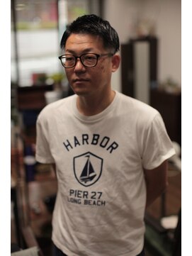 ヘアメイク グリーン アール(HAIR MAKE Green R) アップバングツーブロックスタイル