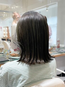 ネオリーブ チロル 横浜西口店(Neolive CiroL.) 大人ミディアム　ロブヘア　オリーブグレージュ