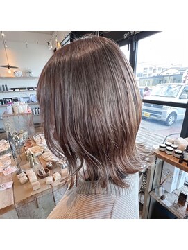 ミル(1001 mille) ケアブリーチを使ったダブルカラーのグレージュ【1001mille】