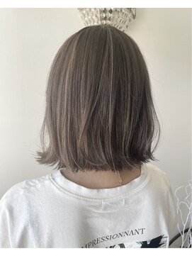 エフィル(efil.) 切りっぱなしハイライトスタイル