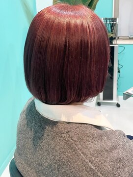 ユー イケブクロ(u Ikebukuro) ワインレッド/チェリーレッド/暖色カラー/ダブルカラー/ボブ