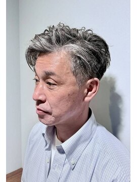 ルシードスタイルレーヴ(LUCIDO STYLE REVE) グレーヘアスタイル