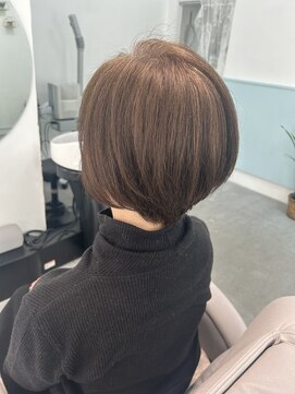 ミー(me,) 丸みショート