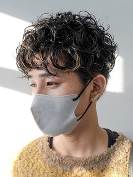 カムジーヘッドカミノウラ(COMEGHEAD KAMINOURA) 波巻きスパイラルパーマメンズマッシュパーマツイストパーマ