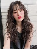 ニュアンスロングパーマ　ウェーブヘア　