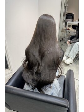 リンドトウキョウ ウメダ(LINDO TOKYO) 梅田茶屋町　透明感グレージュ