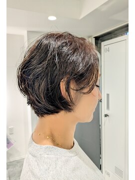 リュール バイ ヘッドライト 北千住店(lueur by HEADLIGHT) くせ毛を生かした大人のショートグラボブ