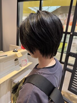 Casita flor 岐阜店【カシータフロル】【3/1 NEW OPEN(予定)】 【Casita flor岐阜北方】襟足スッキリショートスタイル