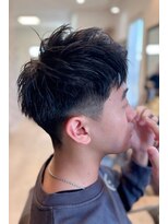 クオーラ(cuaura)&nbsp;ツーブロックアップバングスタイル