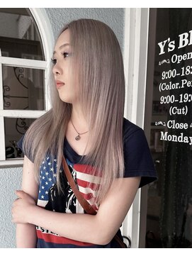 イースブルー 丸亀店(Y’s Blue) 寒色ホワイトミルクティー☆