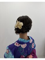 ジョワメイクスタジオ(JOIE make studio) ねじりローアップ