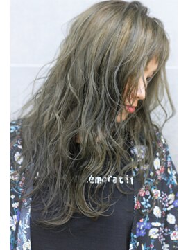 サンクレポ 【CINQ REPOcare&design】ハイトーン×ミントグレージュ山下智之