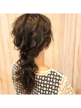 ヘアーアトリエ アンル(hair atelier anle) 大人ポニー