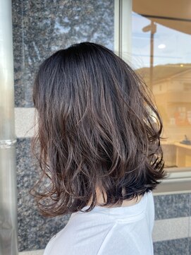 グランドール(Grandoll) バレイヤージュミディアムウルフ