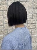 黒髪×前下がりボブ