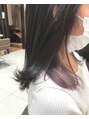 レブリィ ゼンコームサシサカイ(Reverie ZENKO Musashisakai)&nbsp;インナーカラー内側にブリーチをしてその上からカラーをします。