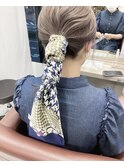 ラベージュ×スカーフアレンジ