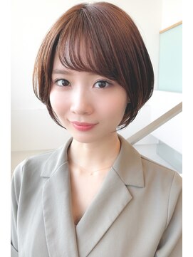 ハウズコレクション イオンタウン店(hu's collection) 大人可愛い20代30代40代黒髪前下がりひし形小顔ボブ丸みショート