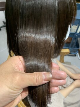 クラッチ ユニ(CLUTCH uni) 大人可愛い小顔秋カラー美髪サラ艶髪質改善  A10