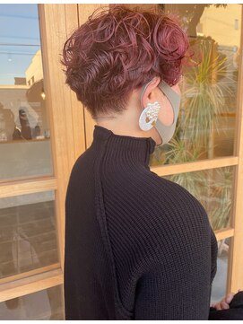 ナイン(NiNe.) 刈り上げスパイラル