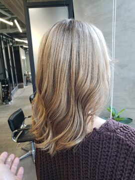 ラフランクリー(la frankly) ヌーディーカラー/小顔ひし形/髪質改善/簡単スタイリング