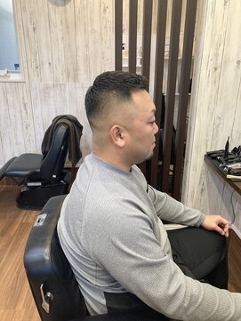 ライズヘアー(RISE HAIR) スキンフェード＋アイロンパーマ