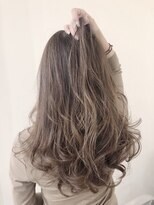 オナー(honor)&nbsp;外国人風/バレイヤージュ/ツートンカラー/ダークアッシュ