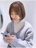 透明感ミルクティーベージュ×パラパラ前髪が可愛いぷつっとボブ