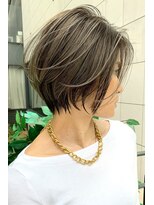 トルネード(TORNADO) 外国人風前下がりショートボブ n4.18