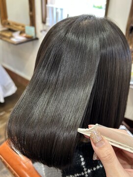 ル コワン ククー(Le coin coucou) 酸性ストレート