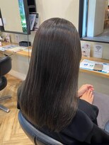 アルター(aL ter)&nbsp;オリーブグレージュ［レイヤーカット/ウェットヘア］