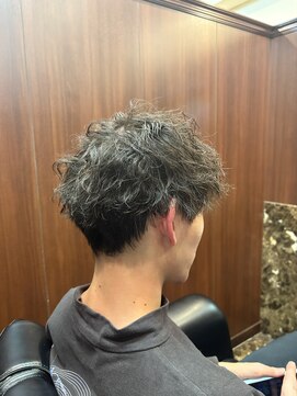 ヒロギンザ 御徒町店(HIRO GINZA) 縦落ちツイストスパイラルパーマ