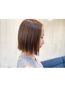 手触り柔らかでナチュラルな髪に♪ボブ・ミディアムのストレートも大人気です！忙しい朝のお手入れも楽に＊