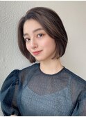 前下がりショートボブで絶壁解消！小顔に見えるひし形シルエット