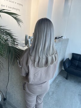 キング 高槻(K!ng) 縮毛矯正髪質改善ハイライトレイヤーカット高槻美容室エクステ