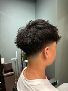 スタンドバーバー 柏(STAND BARBER) MEN’S HAIR/サーフカール/刈り上げセンターパート/柏