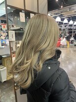 アッシュ 檀渓通店(ASCH)&nbsp;透明感のあるベージュカラー