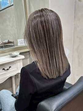 ヘアプレイスソル (HAIR PLACE SoL) ブリーチカラー/アッシュベージュ/ストレートヘア