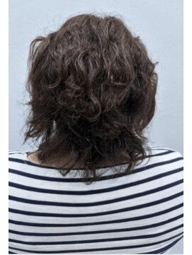 ブロッサム 東久留米店(Blossom) 大人パーマ×くせ毛風ミディでこなれ感