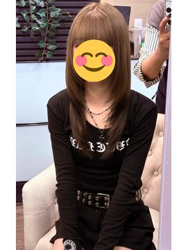 ジッタ(jitta) レイヤーカット×ミルクティーベージュカラー
