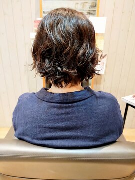 アヴリ(avli) 【avli】耳かけ ショートパーマ