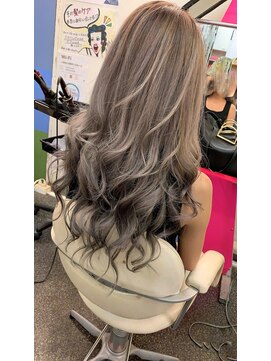 カットツー(Cut2) バレイヤージュカラー