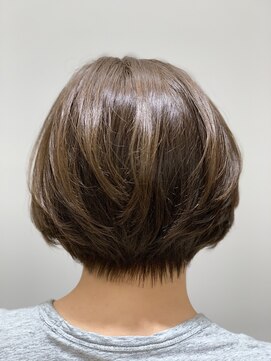 ユキオ オブ ヘアー(YUKIO of Hair) 30代40代 ☆襟足すっきりで小顔見せ☆ショートstyle