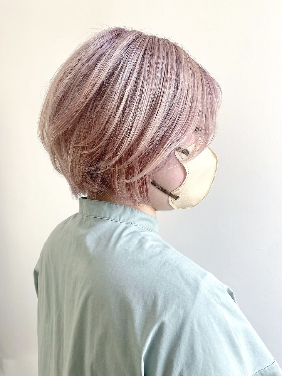 ショートボブ/丸みショート/ホワイトピンクカラー：L177587444