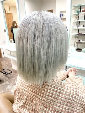 ヘアーディア みどり店(Hair...DiA) ホワイト@30代40代50代[伊勢崎]