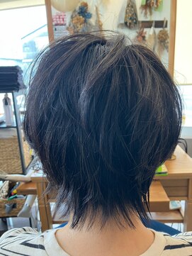 アンバー(amber) ショートウルフ【片島】【中島】【西阿知】