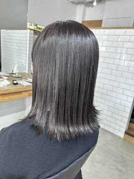 アトリエ ジジ(atelier ZiZi) 暗めアッシュカラー